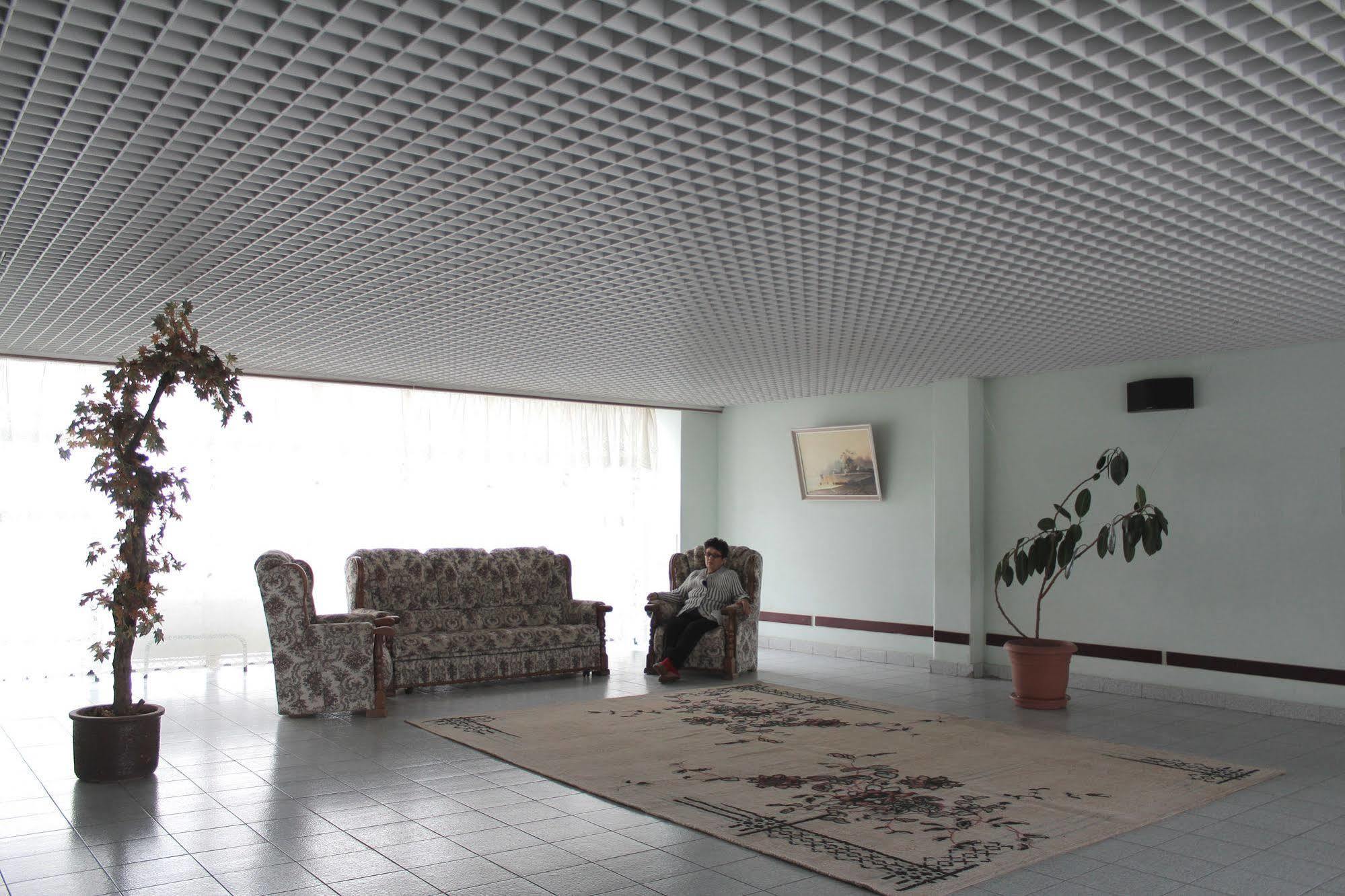 Cross Health Spa Center Jerevan Buitenkant foto