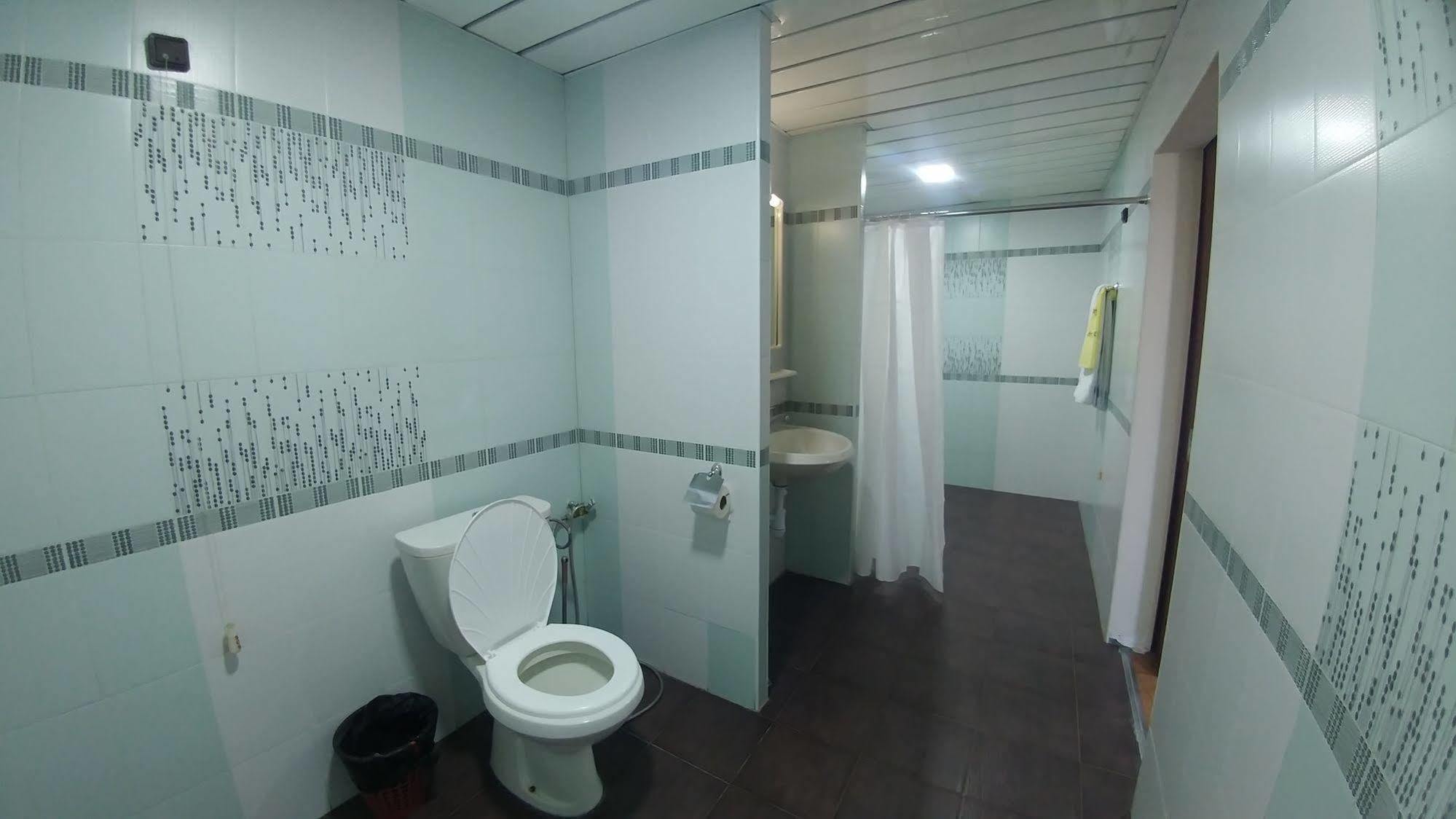 Cross Health Spa Center Jerevan Buitenkant foto