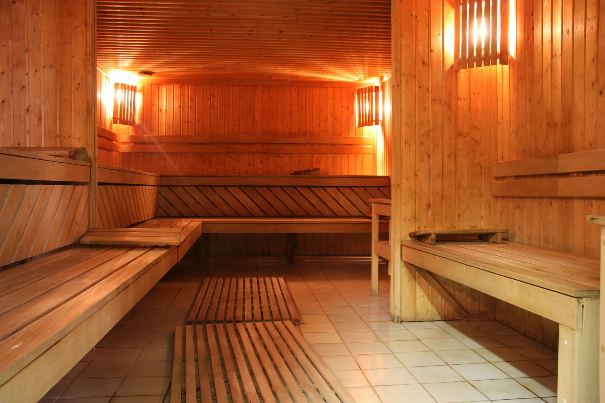 Cross Health Spa Center Jerevan Buitenkant foto