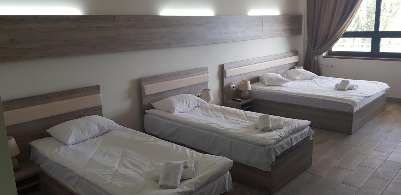 Cross Health Spa Center Jerevan Buitenkant foto